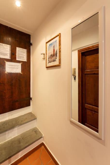 Keys Of Italy - Corsob 9 - Florentine Studio Close To Palazzo Vecchio Florence Ngoại thất bức ảnh