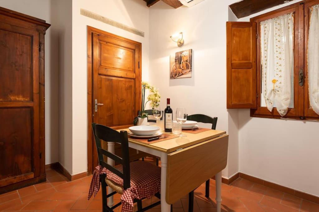 Keys Of Italy - Corsob 9 - Florentine Studio Close To Palazzo Vecchio Florence Ngoại thất bức ảnh